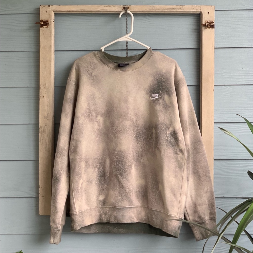 Nike crew neck sweatshirt size large. Hand dyed